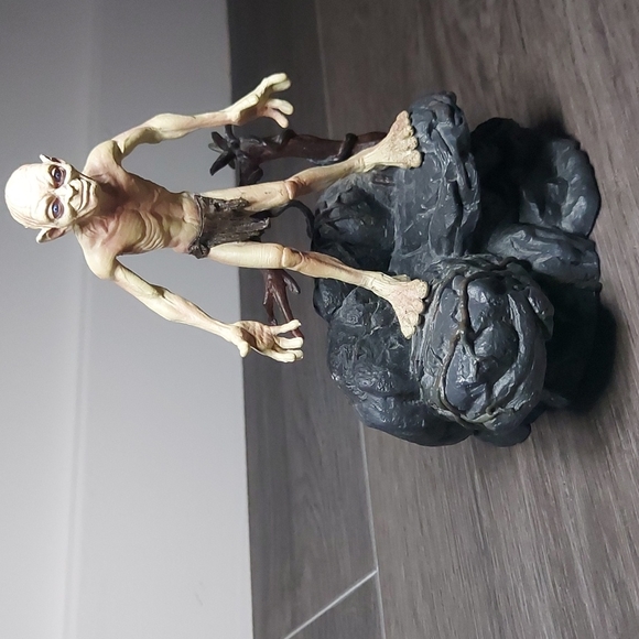 Gollum Talking Figure from Lord of the Rings - Picture 2 of 5